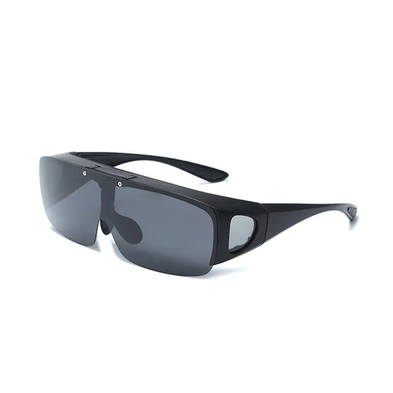 Polarised sunglasses with one-piece myopia lenses and interchangeable lens options in black, grey, dark green, tea, vari-colour, night vision, and yellow green.