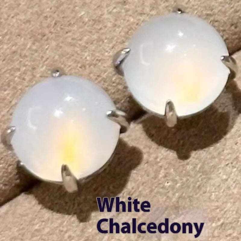 Chinese-style retro chalcedony earrings with copper four-claw settings and round egg surface stones