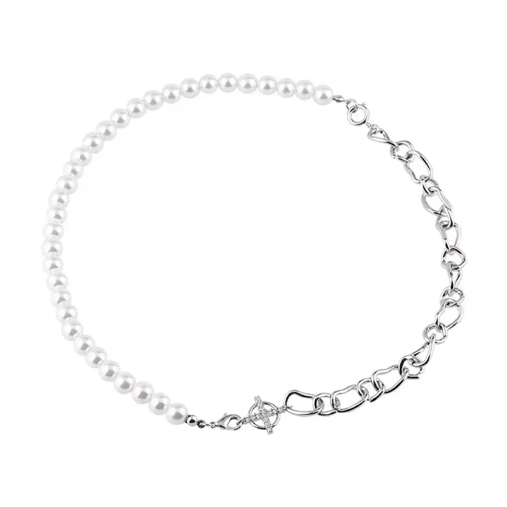 White asymmetric geometric acrylic clavicle chain necklace with twisted chain design