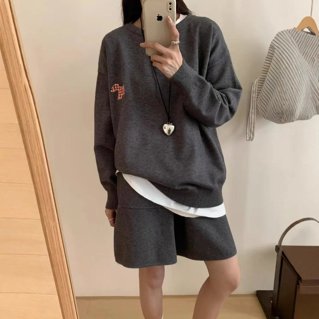 Women's casual sports knitted sweater shorts suit with animal pattern embroidery in milk blue colour