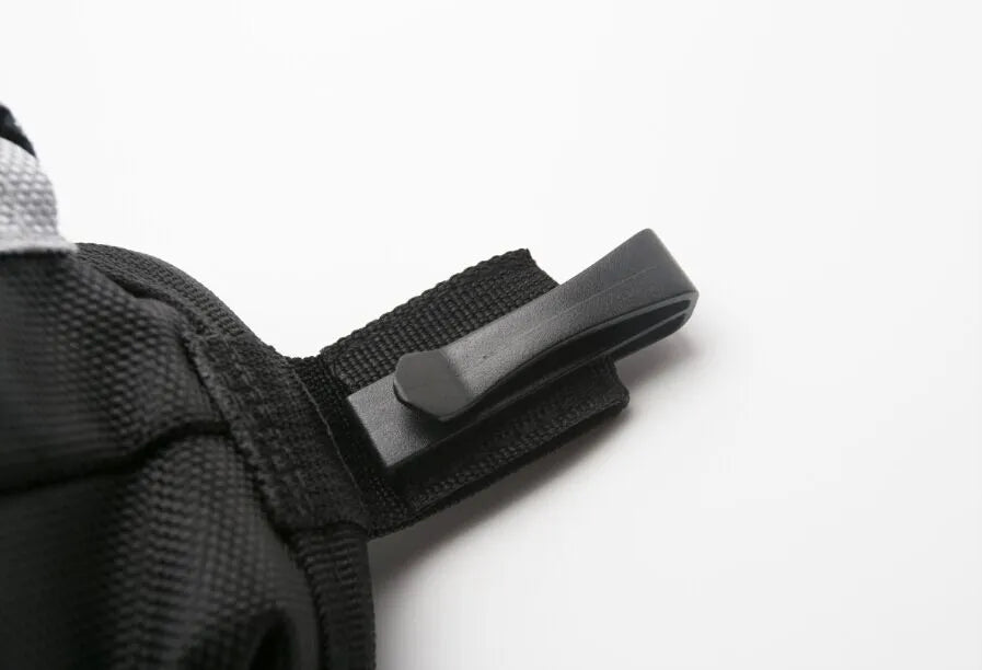 Black Size L pet snack bag and dog training waistpack, 12.5 x 8 x 12.5 cm, Oxford cloth, waist or belt wear