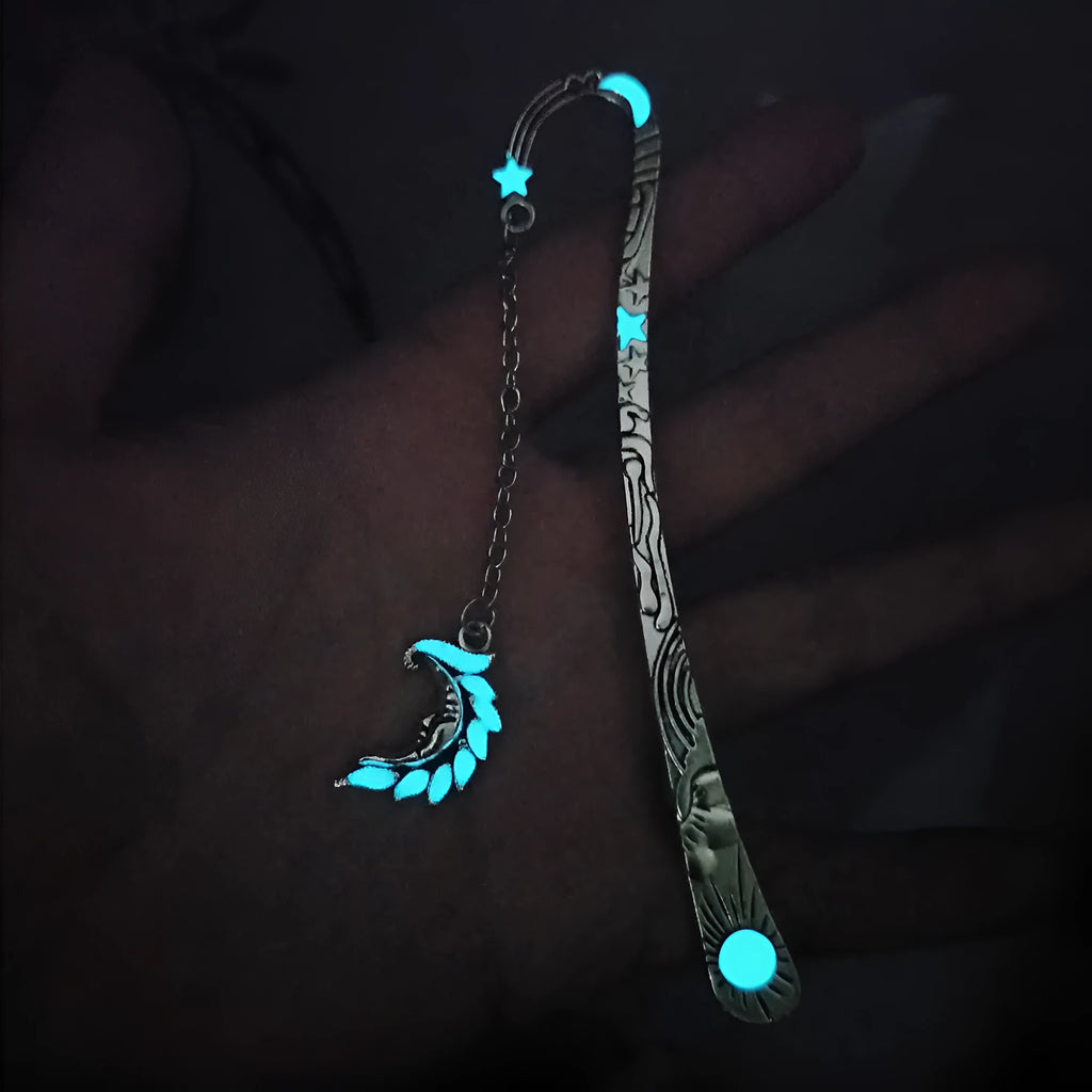 Retro five-pointed star metal bookmark with fluorescent finish and celestial motifs