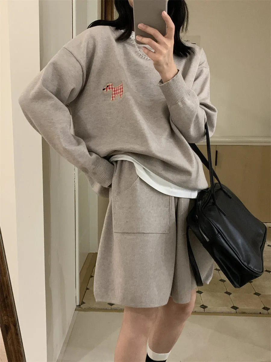 Women's casual sports knitted sweater shorts suit with animal pattern embroidery in milk blue colour