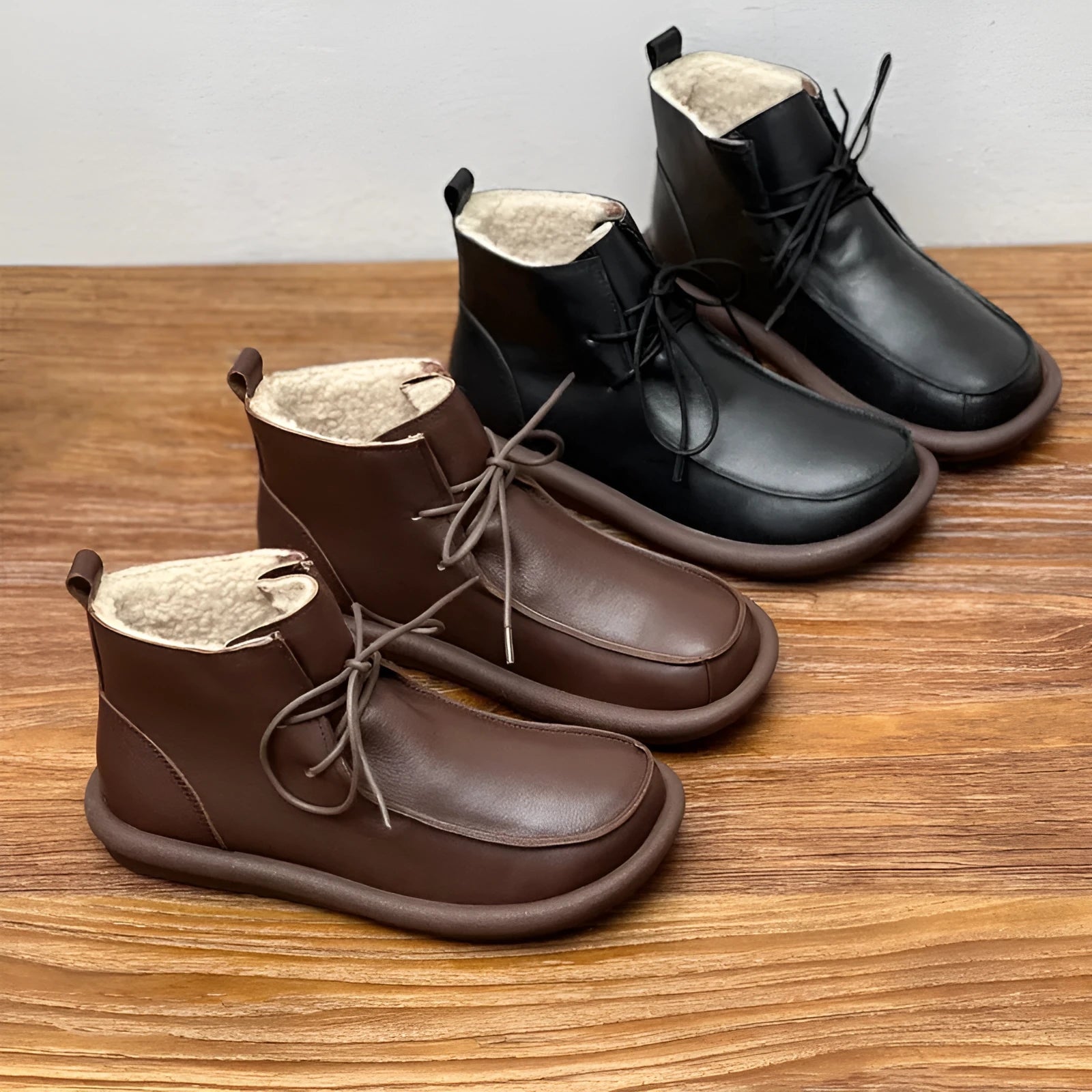 Women's black cowhide casual boots with velvet lining and flat round toe