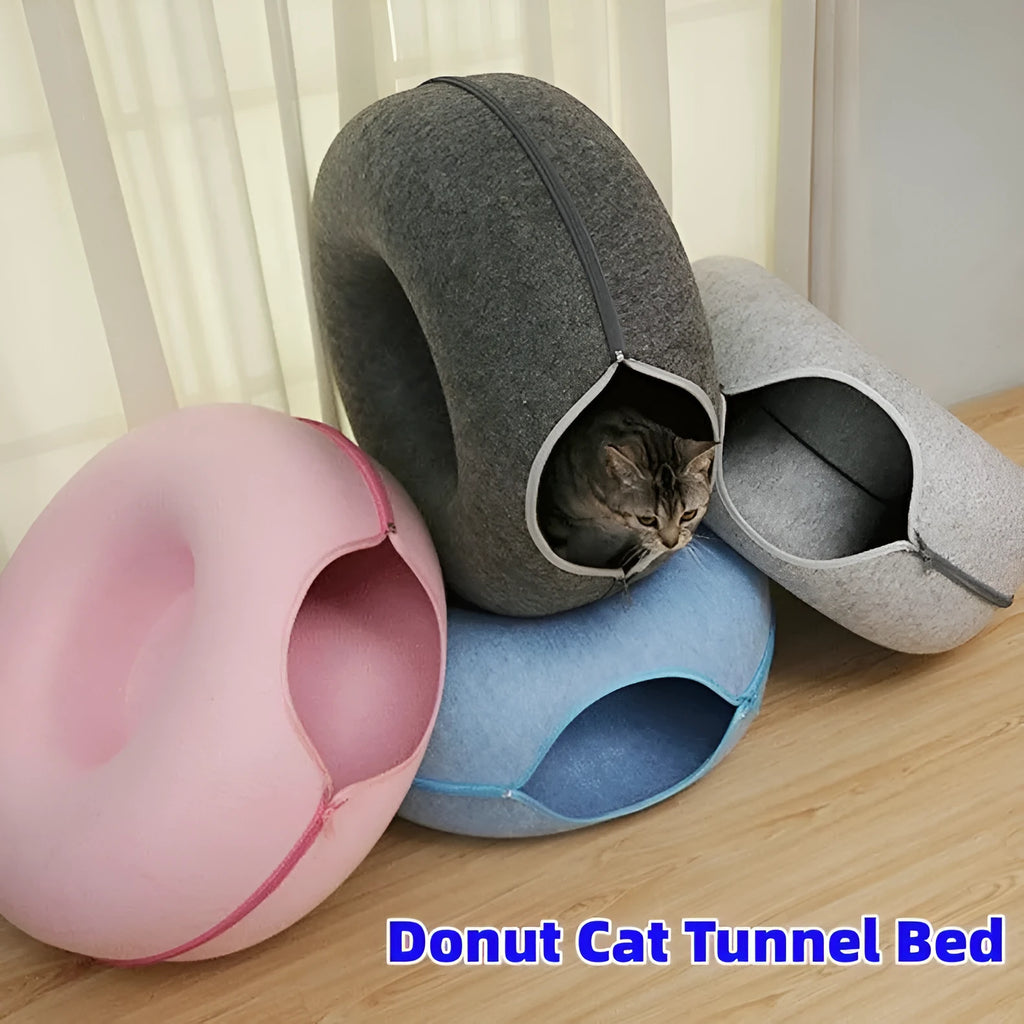Round felt donut cat tunnel bed in light grey, 50x50x23cm, for kittens and small cats up to 8 catties.