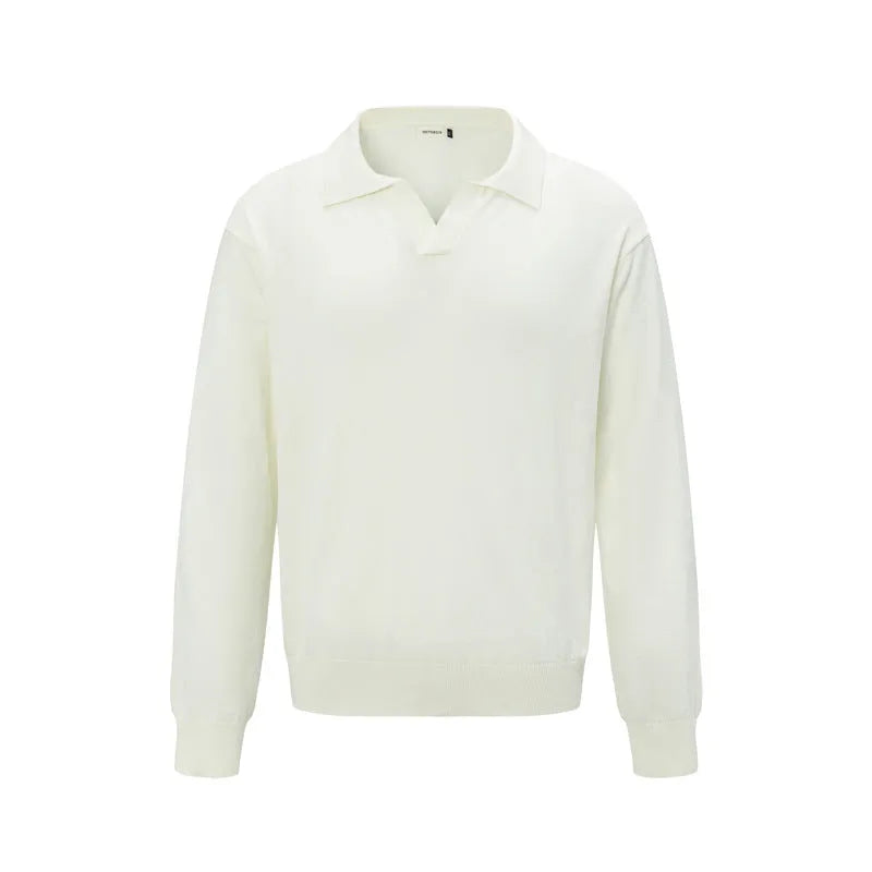 Loose acrylic fibre bottoming shirt in black, dark grey, and creamy-white colours with pullover design