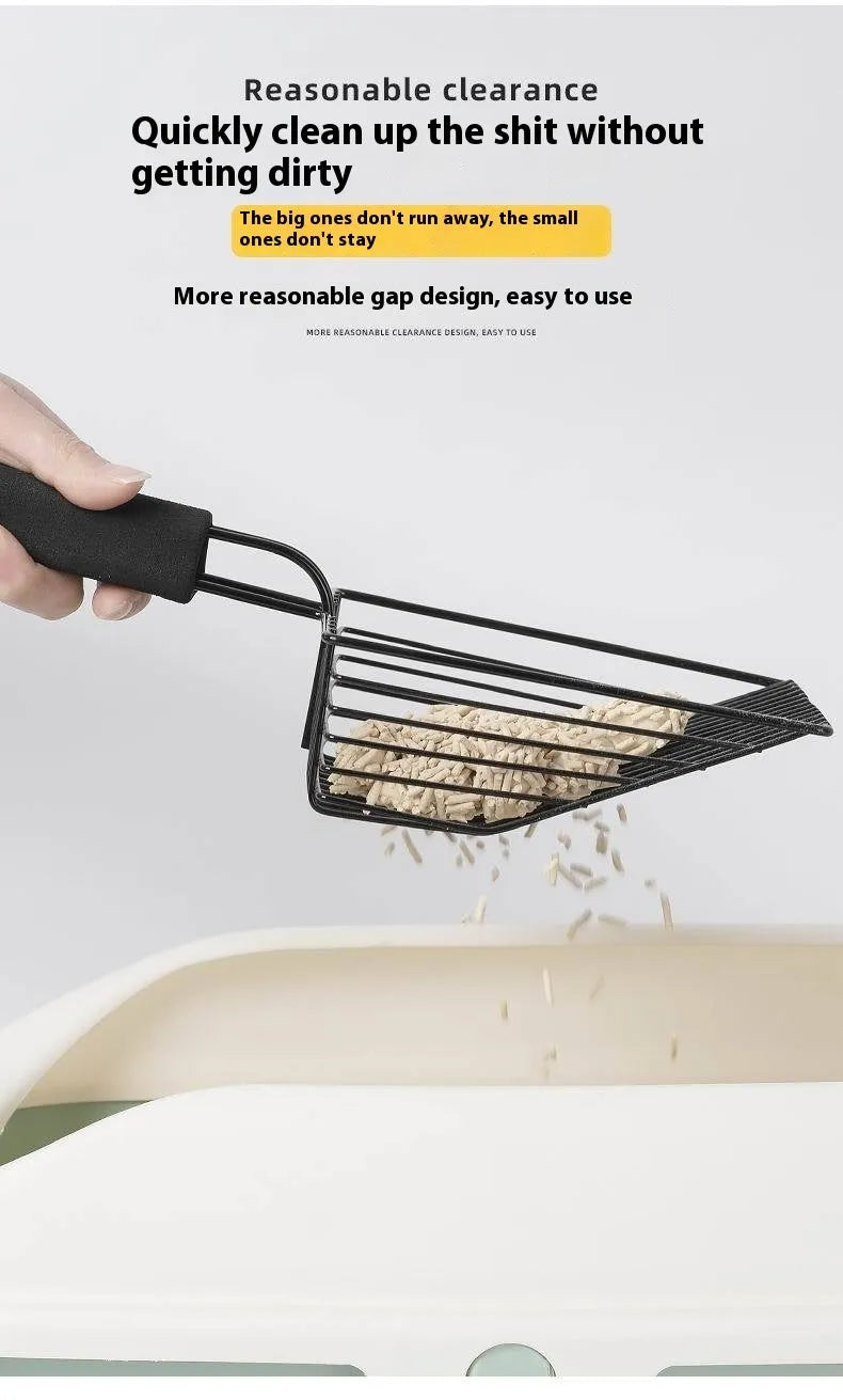 Black metal cat litter scoop with 0.8cm gap spacing between tines for efficient waste removal