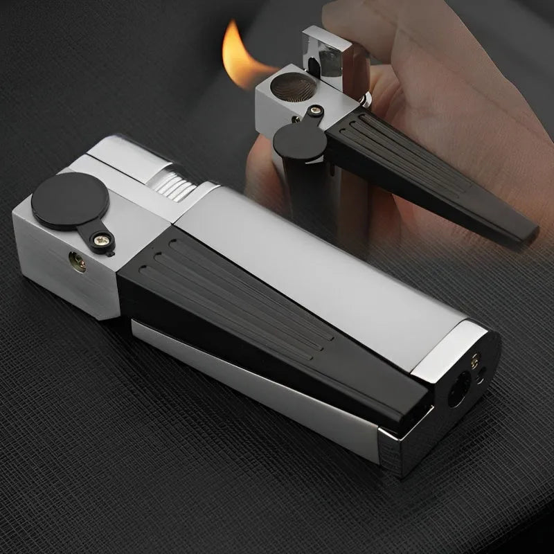 Pipe lighter with zinc alloy body, integrated stash compartment, and metal flap cover, measuring 9.2cm in length