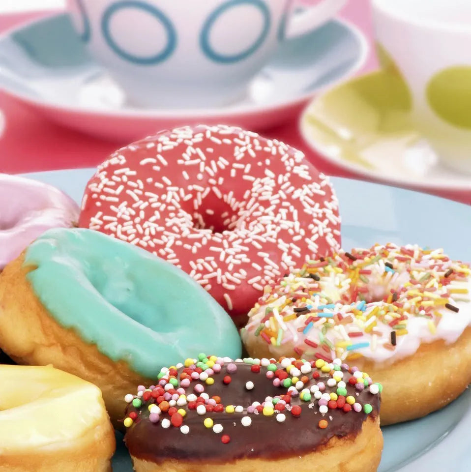 White 1200W electric donut maker with 23cm caliber, mechanical control, 23 x 12 x 27.5cm, 1.2kg