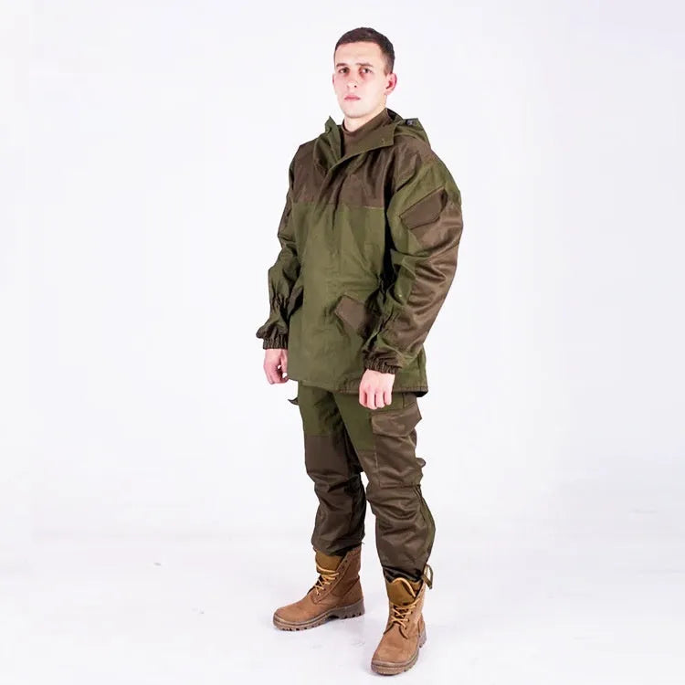 Special Forces Mountain Battle Suit in cotton blend, waterproof and windproof, for outdoor activities like hiking and climbing.