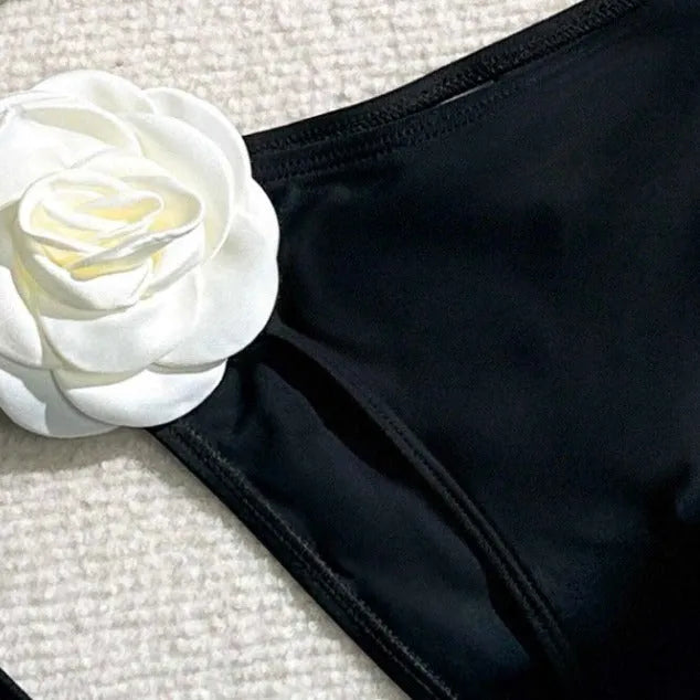 Black three-dimensional flower lace bikini with backless briefs and split design