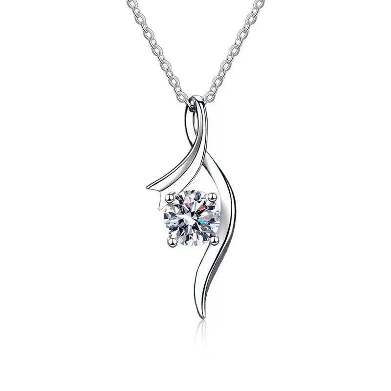 925 sterling silver necklace with round moissanite pendant, four-claw setting and O-shaped chain in white gold colour
