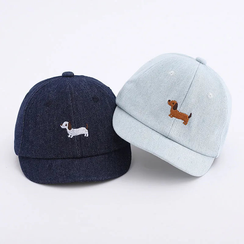 Denim baby baseball cap in light blue for sun protection, size 48cm.