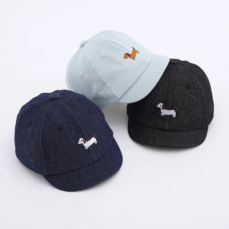 Denim baby baseball cap in light blue for sun protection, size 48cm.