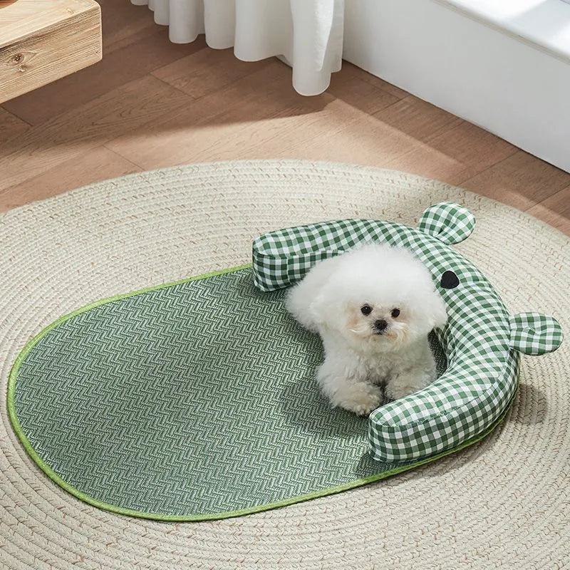 Four-season dog mat with removable cover in green or yellow, showing four size options for small to medium pets
