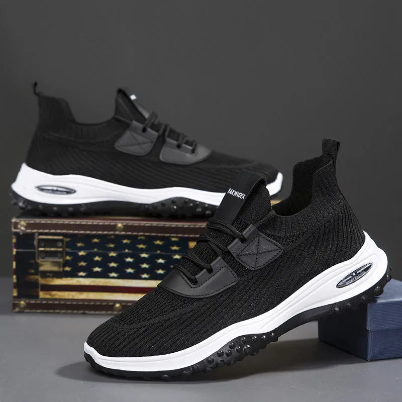 Flyknit low-top casual running shoes in black with mesh lining and flat heel design