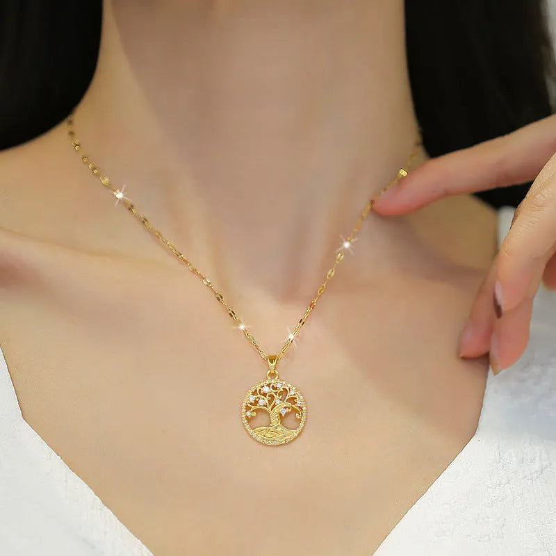 Gold-plated necklace with mother-of-pearl pendant and rhinestone zircon on a 41-50cm adjustable lip chain