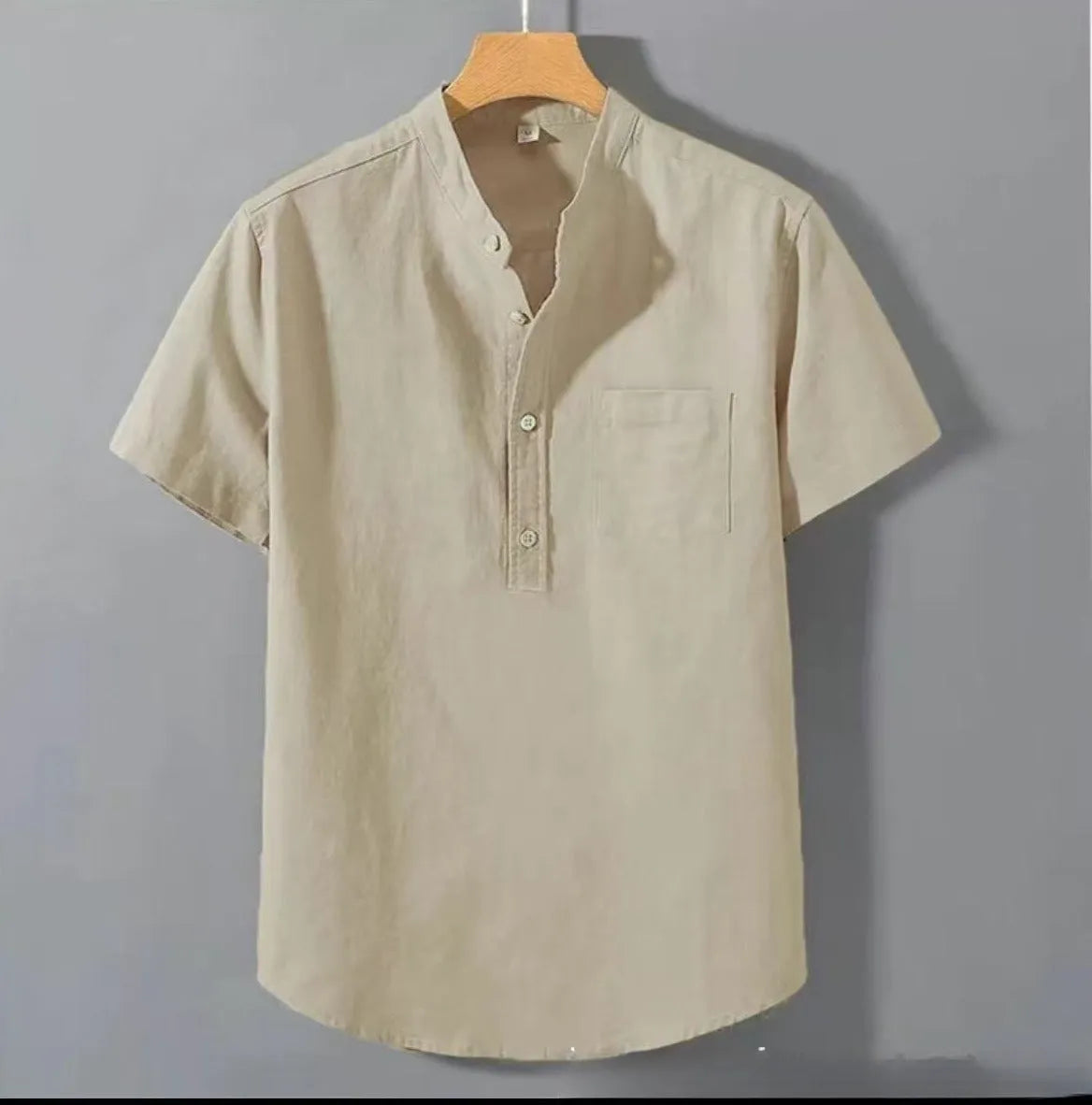 Men's loose fit casual linen shirt in slub cotton fabric with short sleeves