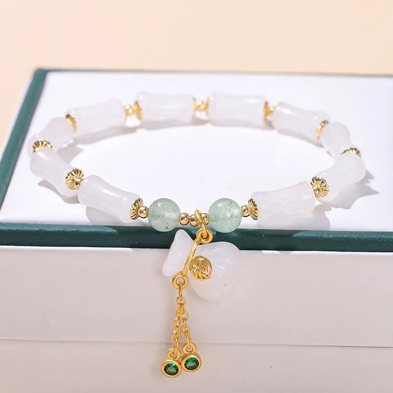 Natural jade green crystal bracelet with fresh design for women and girls