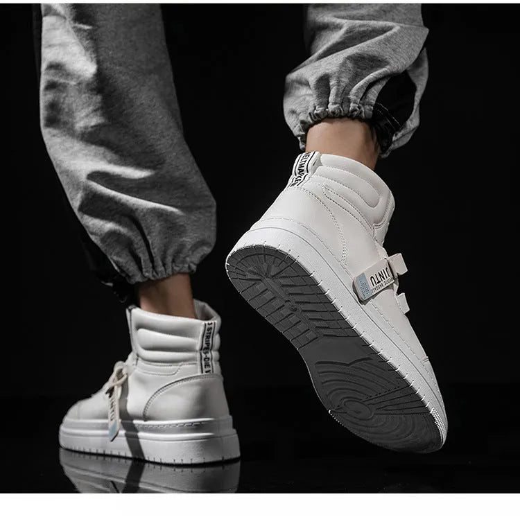 Men's Korean style short boots in artificial PU, shown in black and white, sizes 39 to 44