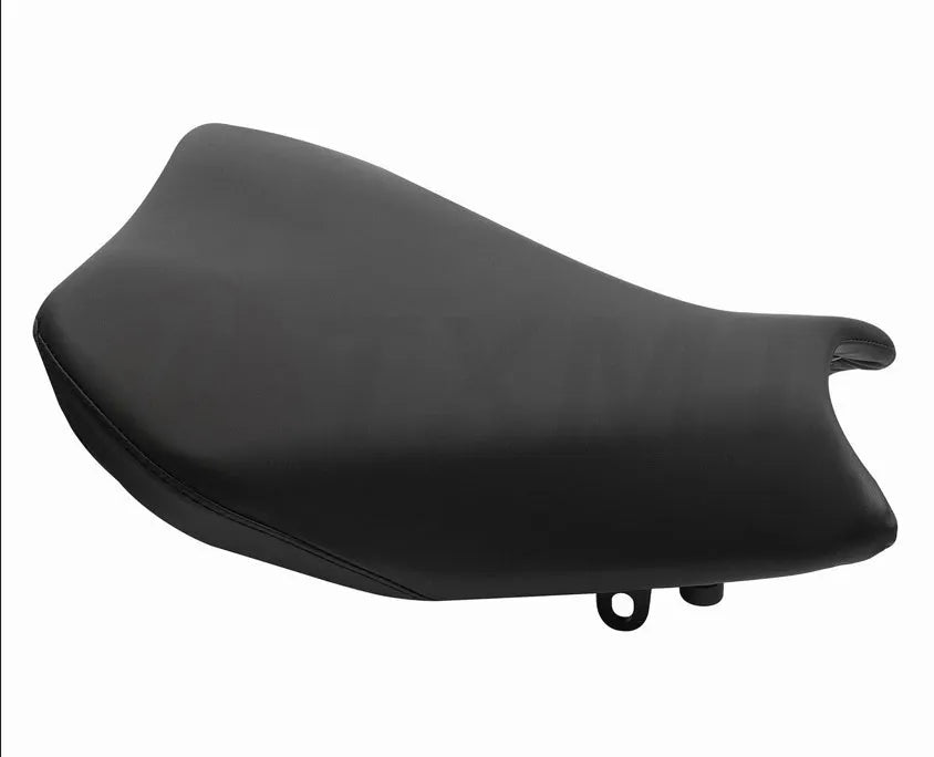 Suzuki GSXR1000 motorcycle seat covers in PU leather with waterproof and sunscreen protection