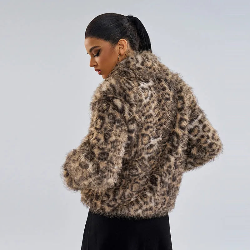 Women's leopard print coat with regular sleeves, 50cm length, in street fashion style
