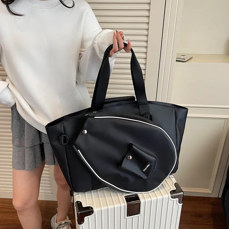 Black one-shoulder casual yoga storage bag with large capacity for gym equipment.