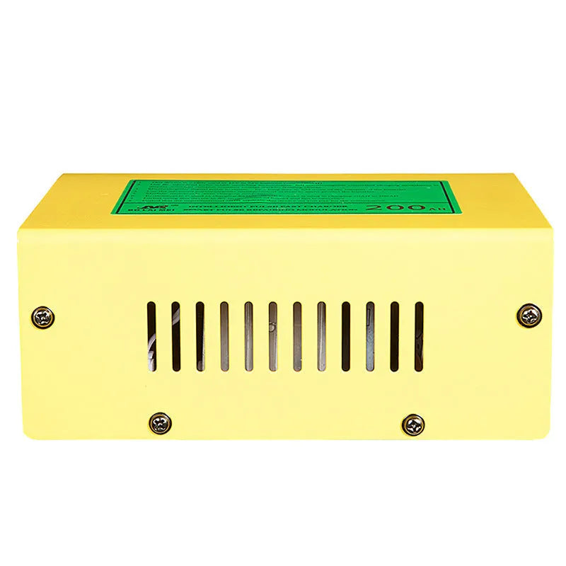 BT 168 model 12V and 24V portable automobile battery charger with American plug for lead acid batteries.