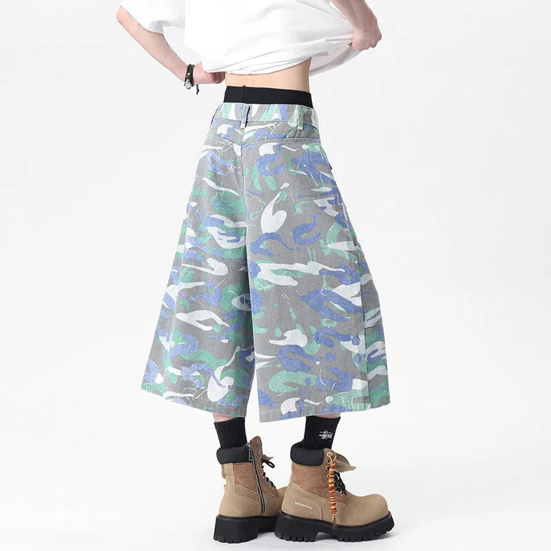 Camouflage colour denim cropped trousers with straight-leg cut and zipper fly, shown in size L for summer workwear.