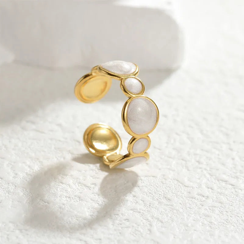 Adjustable opening geometric ring in stainless steel with electroplating treatment for women