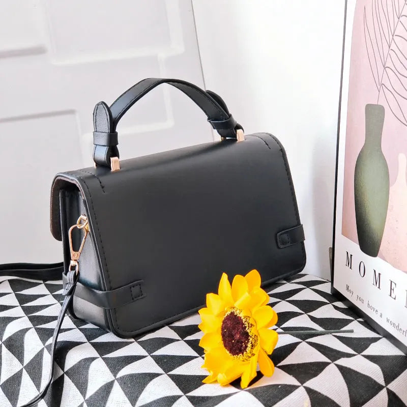 Retro small square pattern crossbody bag showing file bag interior and 19.5x7.5x12cm dimensions