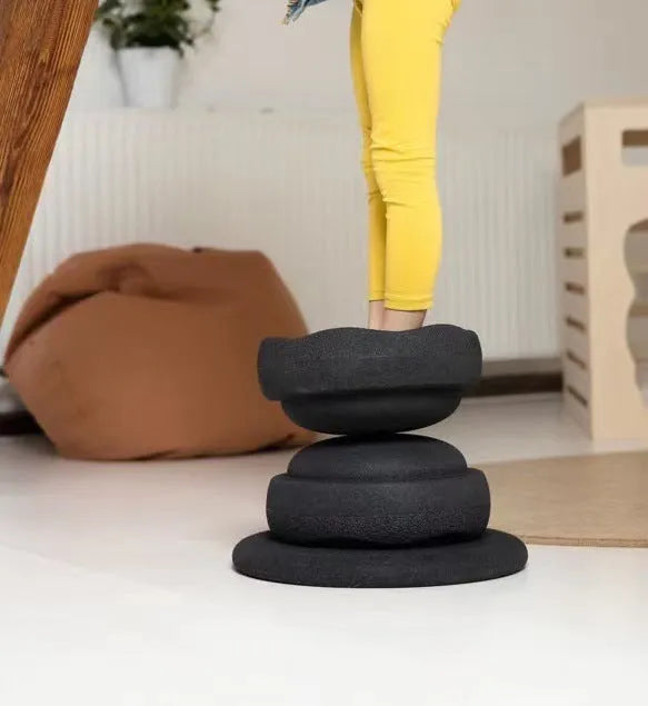Plastic wood surf balance board for children aged 4-6 years in mixed colour or black design options