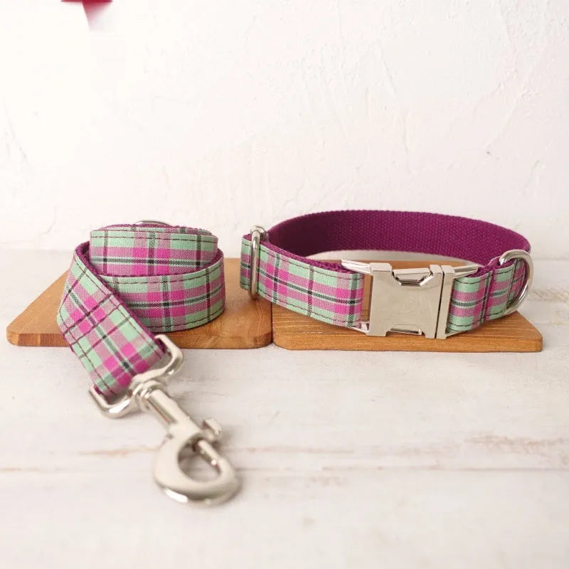 Mint coloured polyester dog collar and leash set with tear-resistant construction