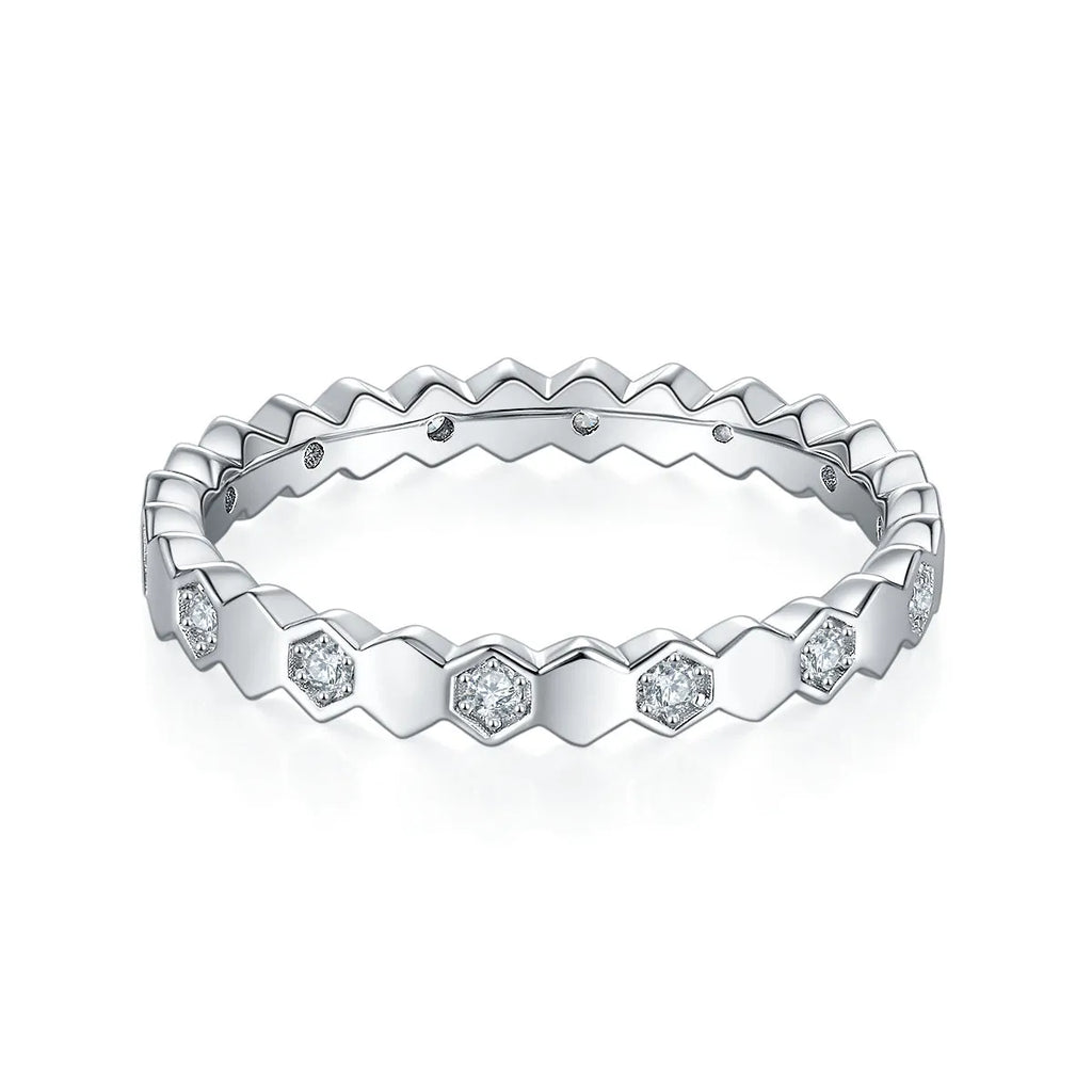 Moissanite wedding ring set in S925 silver with platinum plating, sizes 5-9, GRA certificate and gift box.