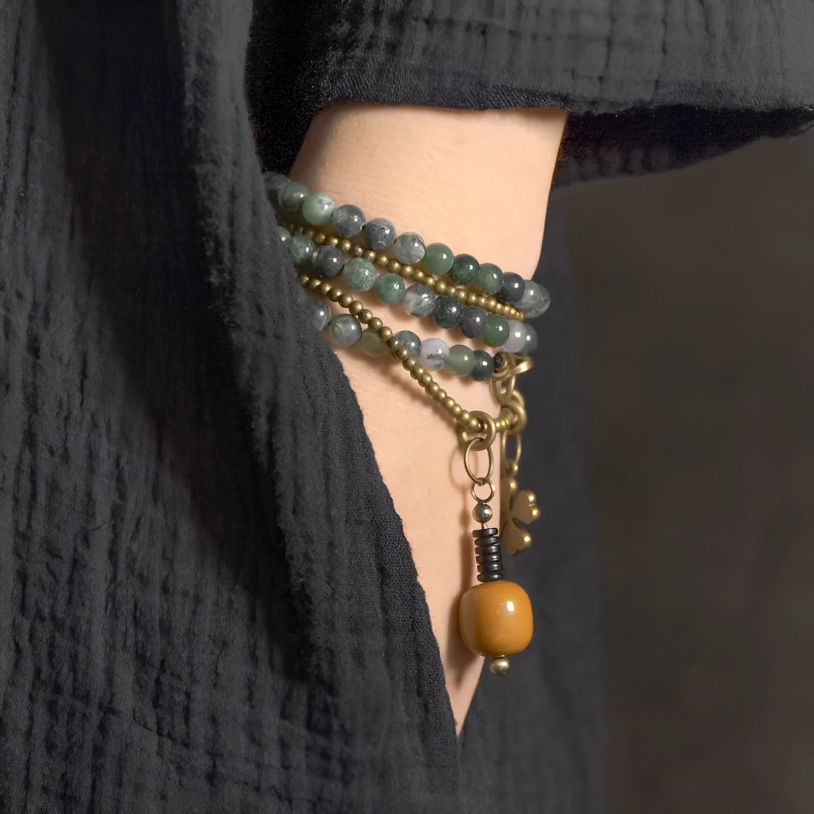 Handmade multi-layered ethnic bracelet for children in natural crystal and semi-precious stones