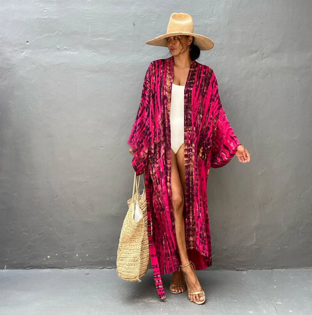 Printed loose beach cover-up blouse with 135cm length and 28cm sleeves in cotton fabric