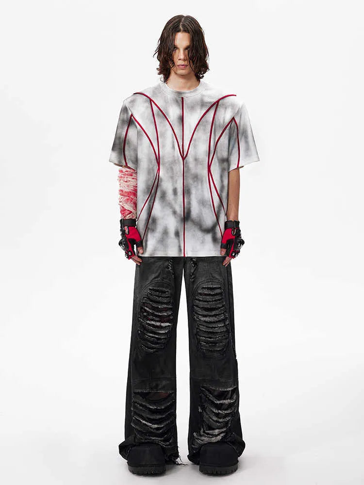 Padded shoulder short sleeve T-shirt with three-dimensional line patchwork design on round neck