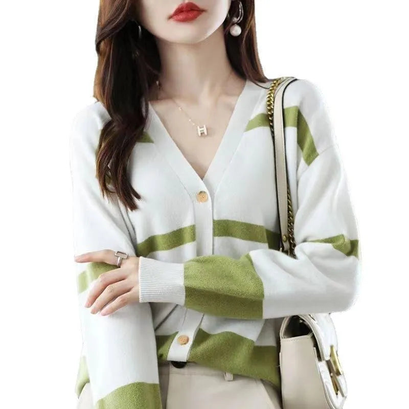 Women's V-neck cardigan with 3D striped pattern in slim fit, available in black/white, green, camel, and black apricot colours