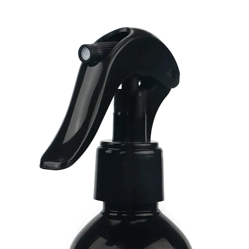 Automotive coating agent spray bottle for car care with quick polishing and water repellent functions