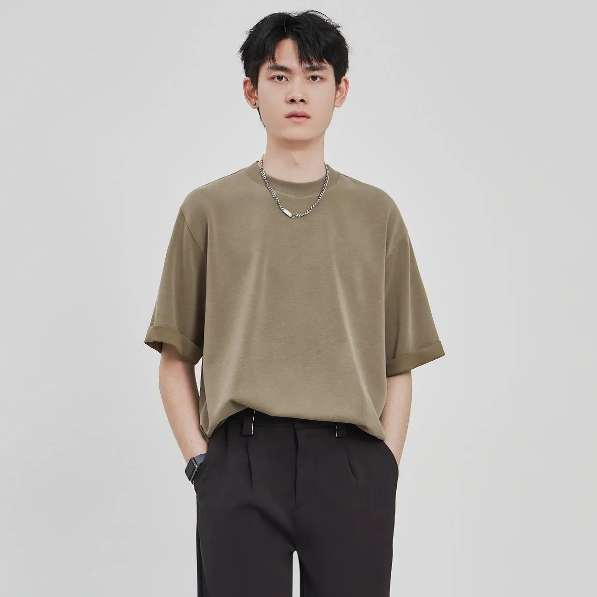 Men's brown drape knit loose fit casual T-shirt with short sleeves