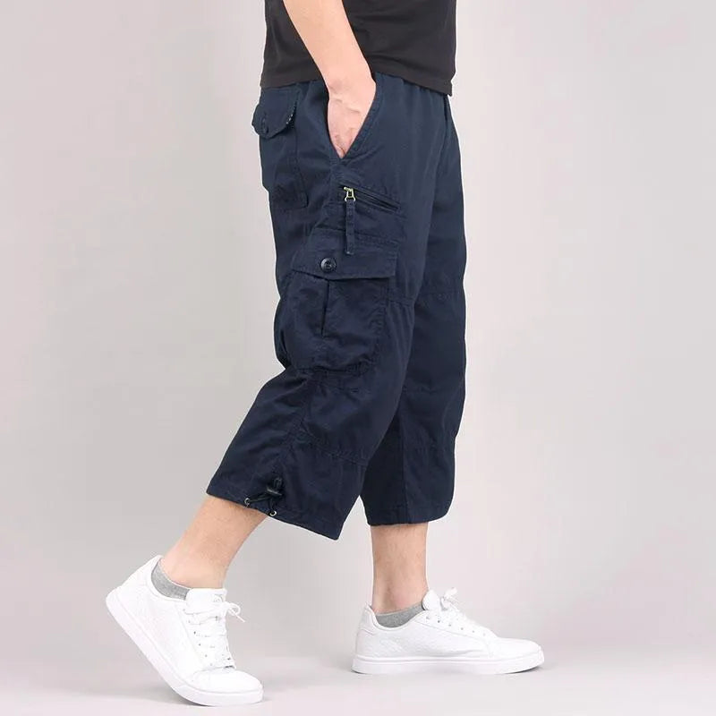Men's loose cotton cropped pants in khaki colour with sports-appropriate design