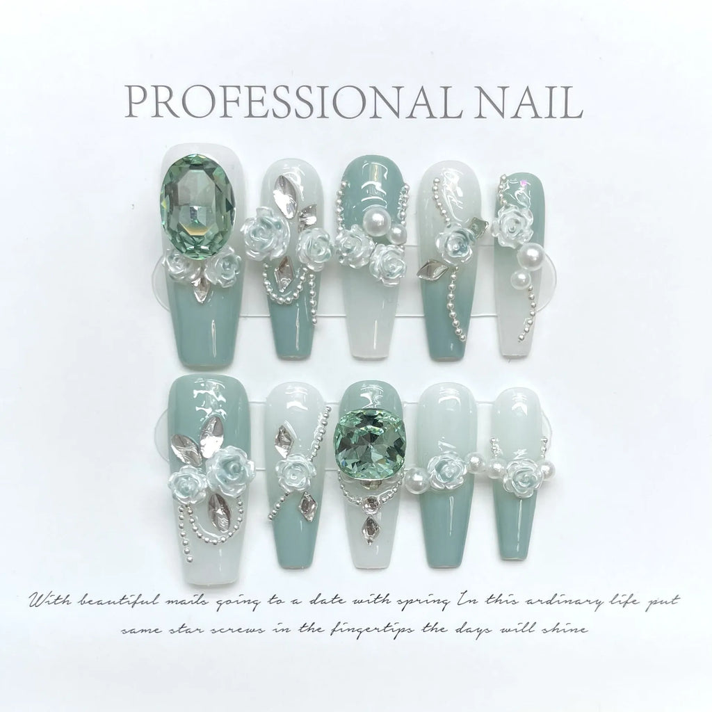 Women's camellia gradient chain nail armour set with bow and butterfly patterns, sizes XS to L, for hot girl or simple style nail art