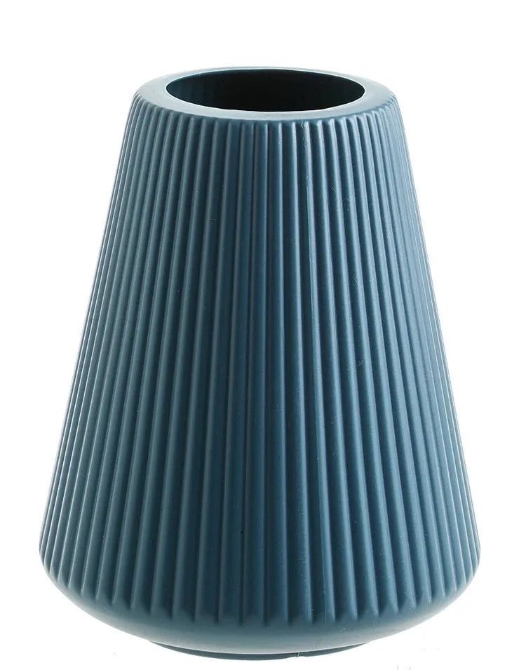 Melamine plastic vase in blue colour measuring 16cm by 20cm with simple design for desktop decoration
