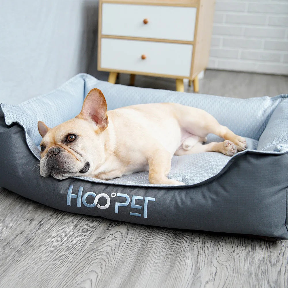 Soft pet bed with removable cover in three sizes for dogs and cats