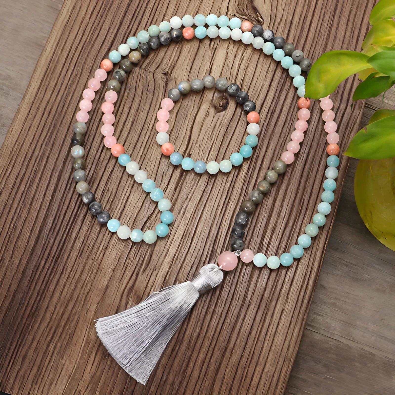 Bohemian colourful stone necklace and bracelet set with drop-shaped pendants and tassels