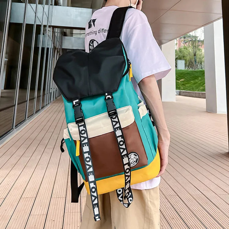 Oxford cloth backpack in black, green, or red with 32cm width and three carrying options