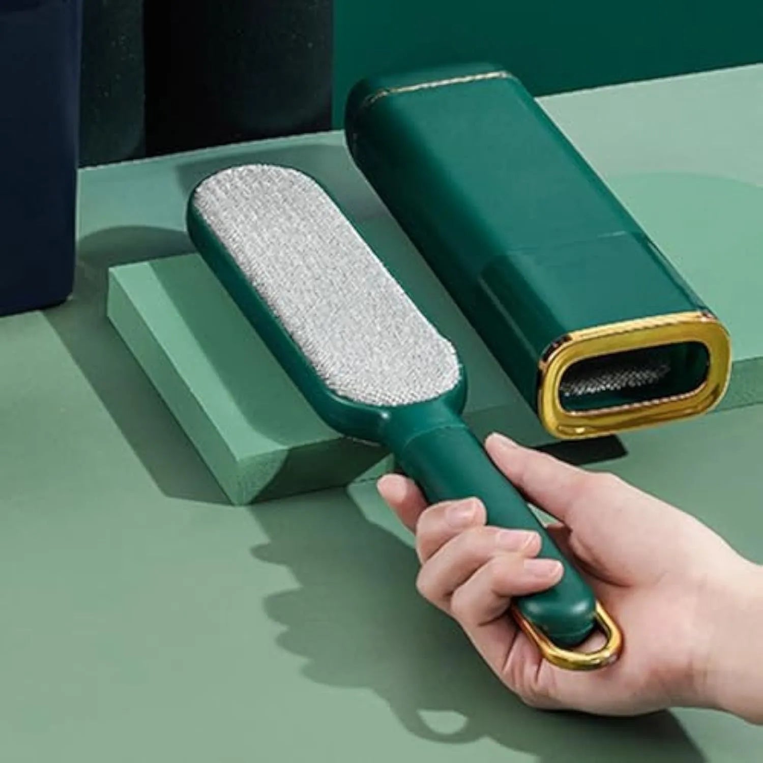 Double-sided pet hair removal brush with static electricity technology for clothes and furniture