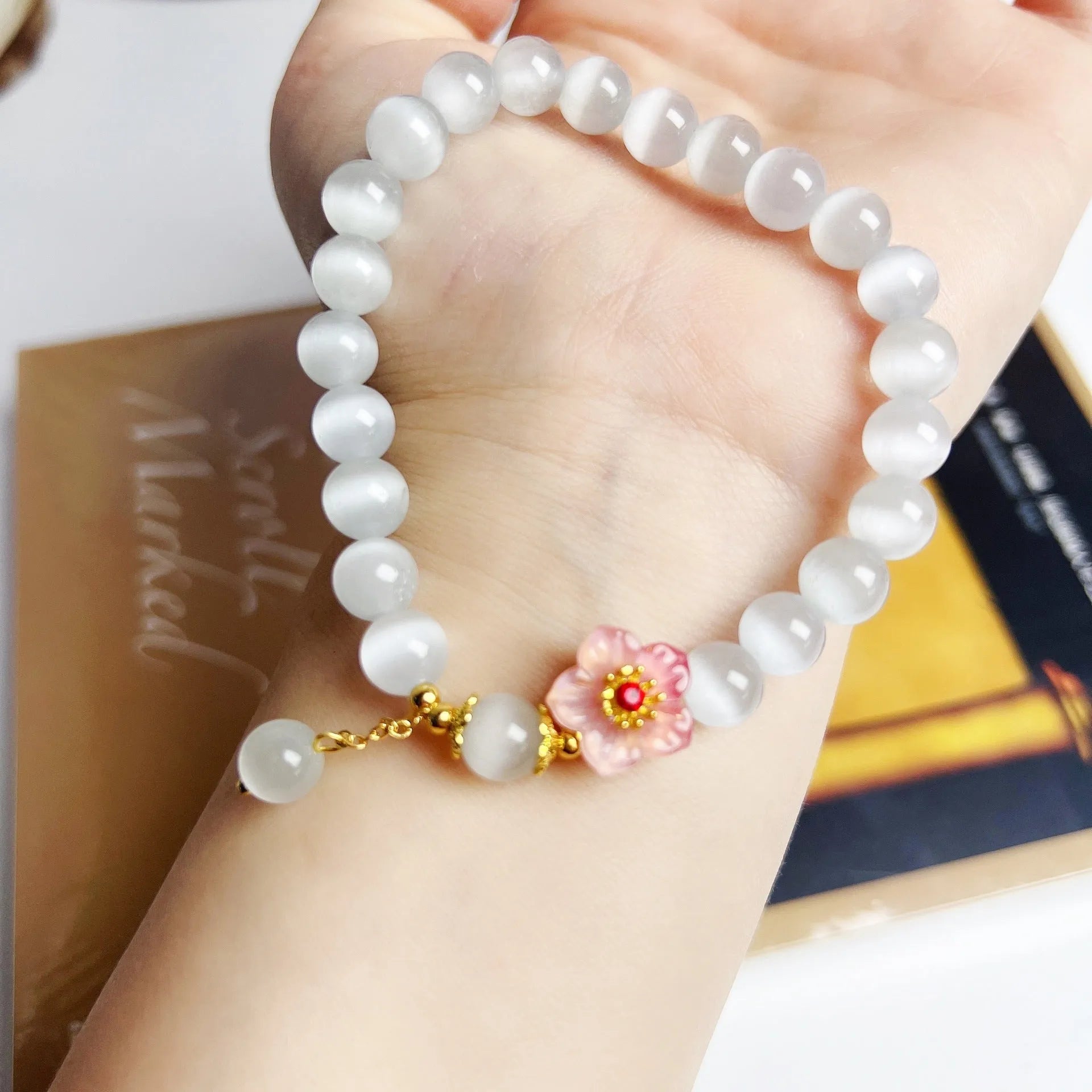 White opal flower beaded bracelet handmade from glass and coloured glaze in Chinese style