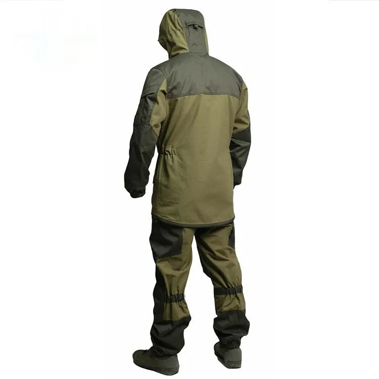 Special Forces Mountain Battle Suit in cotton blend, waterproof and windproof, for outdoor activities like hiking and climbing.