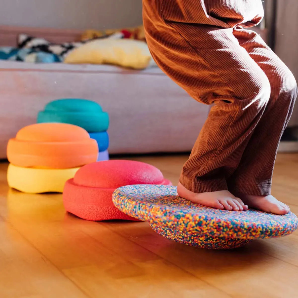 Plastic wood surf balance board for children aged 4-6 years in mixed colour or black design options